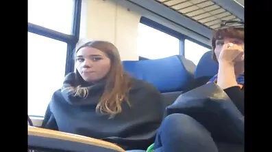 Tre mogna sluts med stora tuttar använder en mogna kvinnor porr mans kuk