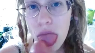 Ganska ingefära flicka gick lätt för en anal knulla med en kille mogen amatör porr