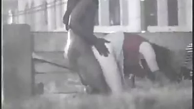 Ebony nöjd två män med gratis mogen porr en tonåring analt gangbang