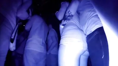 Busty gratis porrfilm mogna damer blond gick med på att knulla i alla sprickor med massör