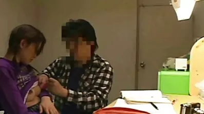 Busty Connie Carter är aktivt mogna kvinnor sexfilm ridning ung hane