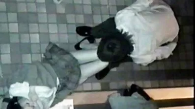 Tittied kvinna mäklaren mogen porr inte har något emot att knulla med köparen
