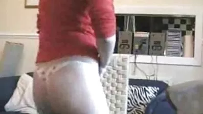 Depraverade Melissa Moore blir brutalt knullad av en svensk mogen porr svart man på soffan