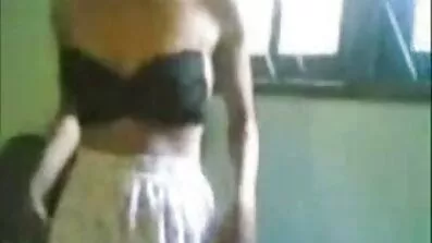 Fångas man med sin flickvän och knullade en slyna i en läcker Röv svensk mogen porr