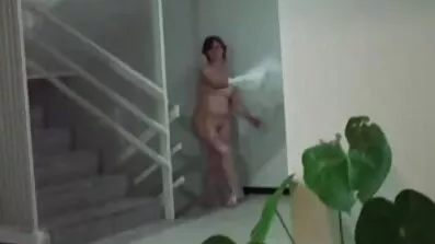 Gammal blond är mogen lesbisk porr otroligt passionerat ges till en man i sovrummet